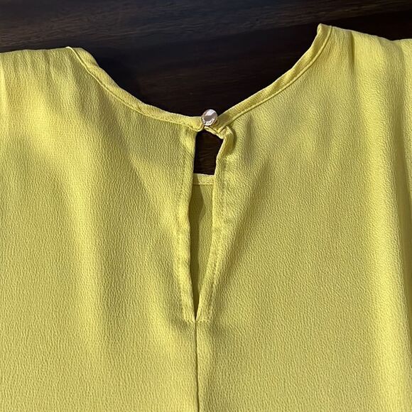 Vince Camuto ruffle sleeves women’s top - Picture 4 of 5